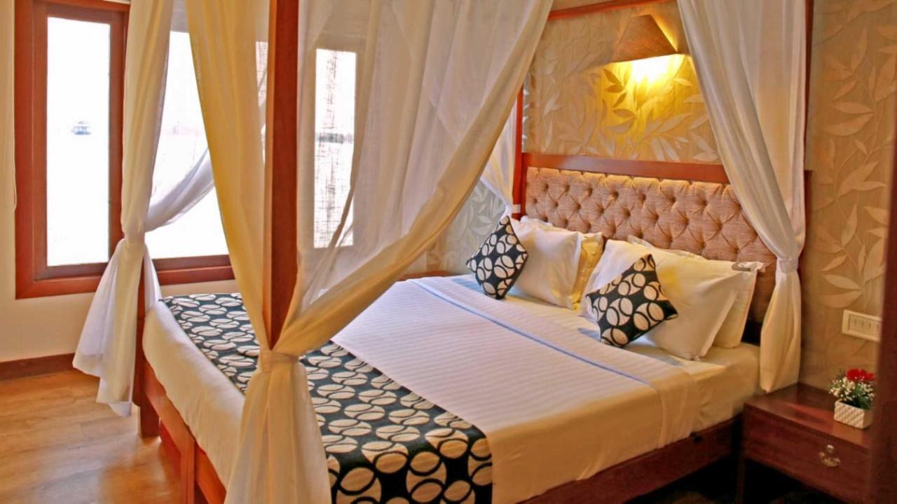 Hotel Cosy Premium Houseboats Alappuzha Zewnętrze zdjęcie