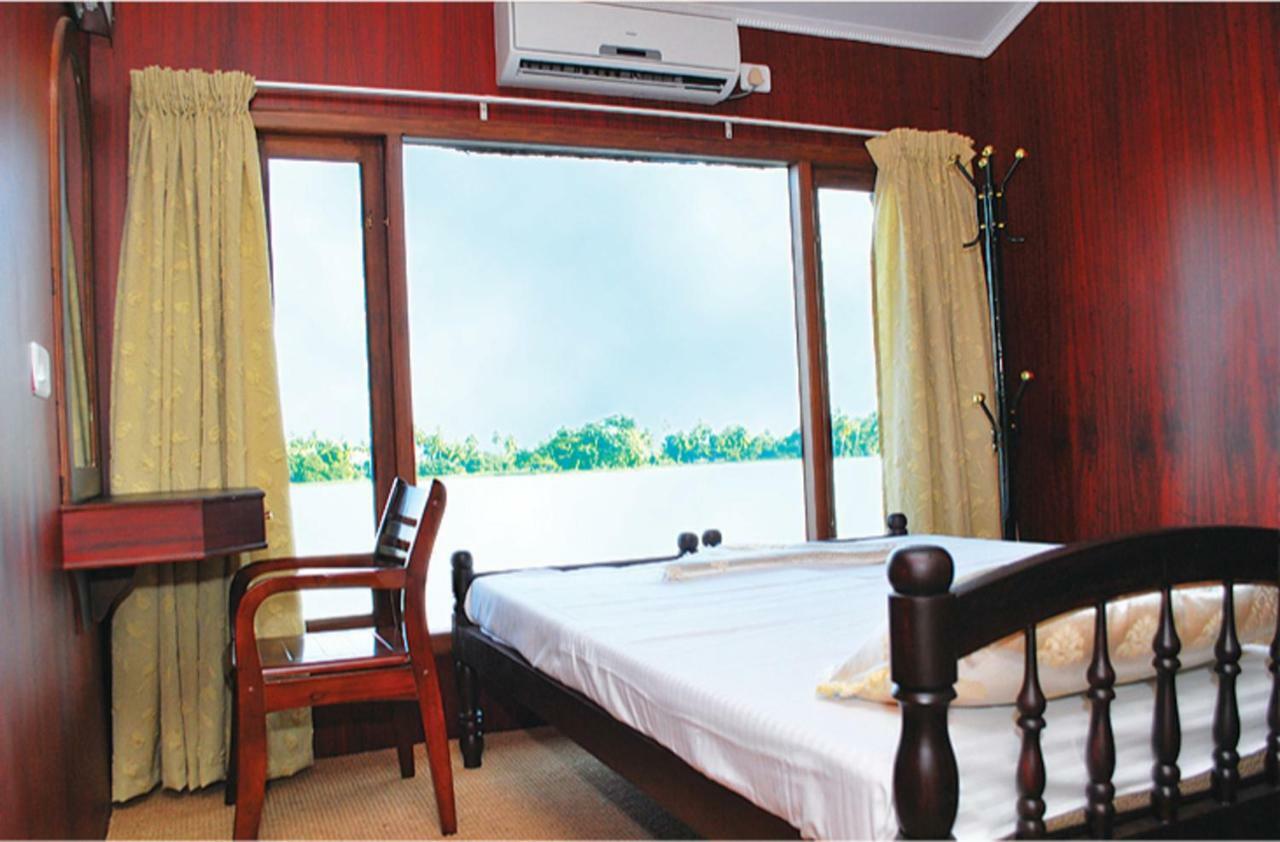 Hotel Cosy Premium Houseboats Alappuzha Zewnętrze zdjęcie